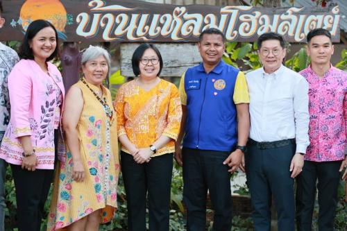 งานมหกรรมการท่องเที่ยว โดยชุมชนจังหวัดนครศรีธรรมราช  ปีที่ 2 (รักษ์เล รักษ์เขา รักเราด้วยนะ @ท่องเที่ยวชุมชน)